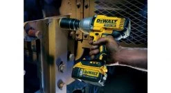 Clé à choc sans fil DeWalt DCF899N - Clé à choc sans fil Li-Ion 18V (machine seule) - 1/2" - moteur brushless - DCF899N-XJ -DeWALT Soldes 2022 022e70947699bbb800690798edca40ea