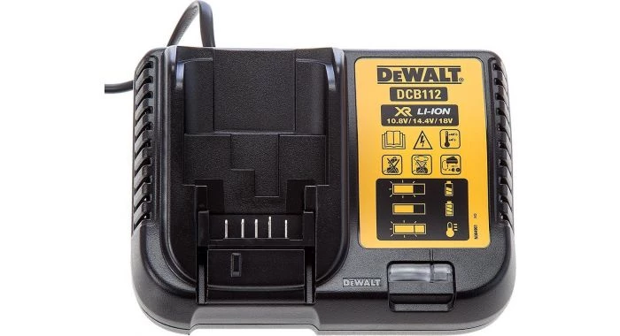 Affleureuse sans fil DeWALT DCW604P2-QW - Set défonceuse / affleureuse Li-Ion 18V XR (2x 5,0Ah) dans TSTAK - 30mm 6 Affleureuse sans fil DeWALT DCW604P2-QW - Set défonceuse / affleureuse Li-Ion 18V XR (2x 5,0Ah) dans TSTAK - 30mm – Image 4
